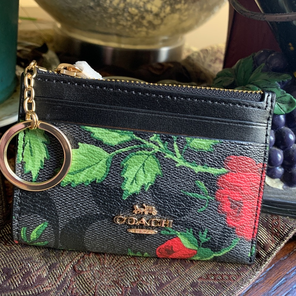 RARE🔥Authentic COACH Coated/smooth leather roses L.Ed zip card holder/ID/keych